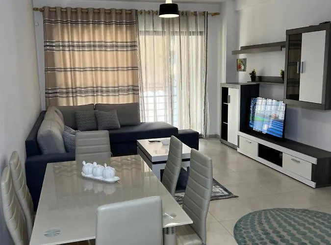 Marinela ティラナ