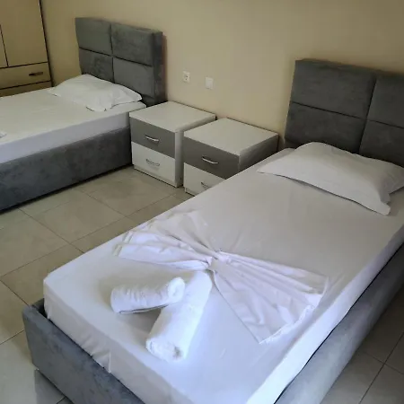 Marinela Apartment *