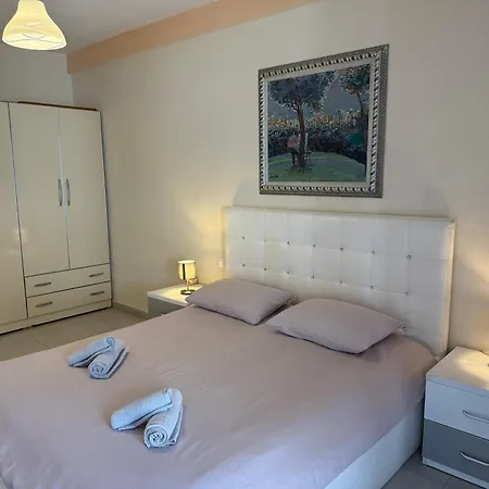 Marinela Apartment *
