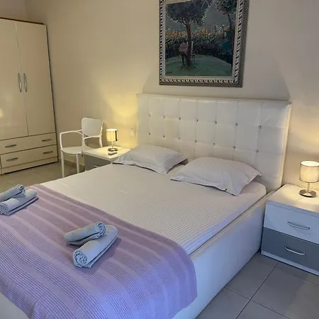 Marinela Appartement *